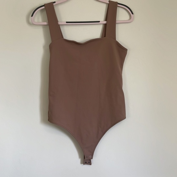 Abercrombie Soft A&F squareneck body suit. Sz M - Picture 6 of 8